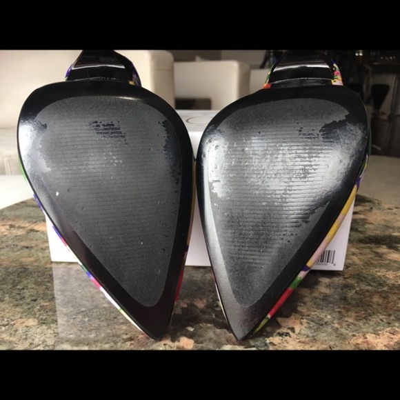 Steve Madden ‘Varcityy’ Pointed Toe Pump - Picture 8 of 8